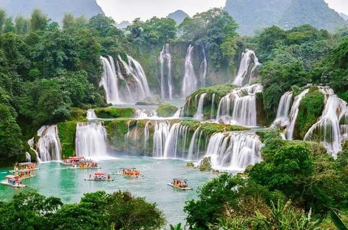 Vietnam Hanoi & Halong Bay Escape