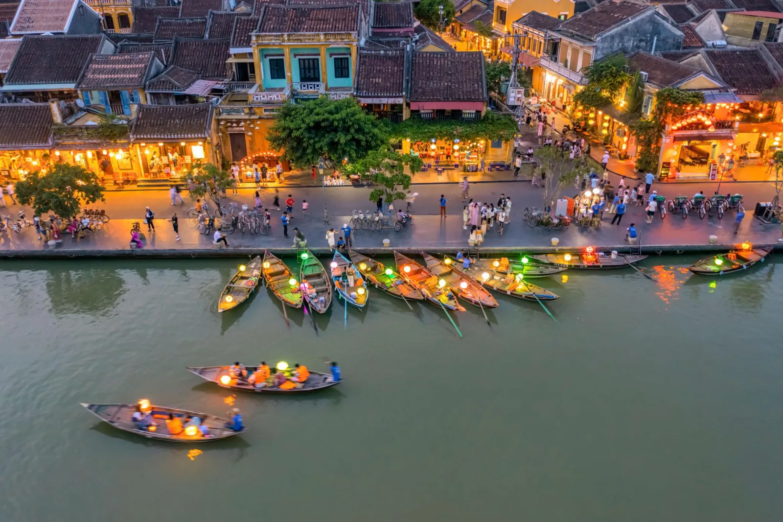 Vietnam Grand Explorer: Hanoi, Halong Bay, Danang & Ho Chi Minh