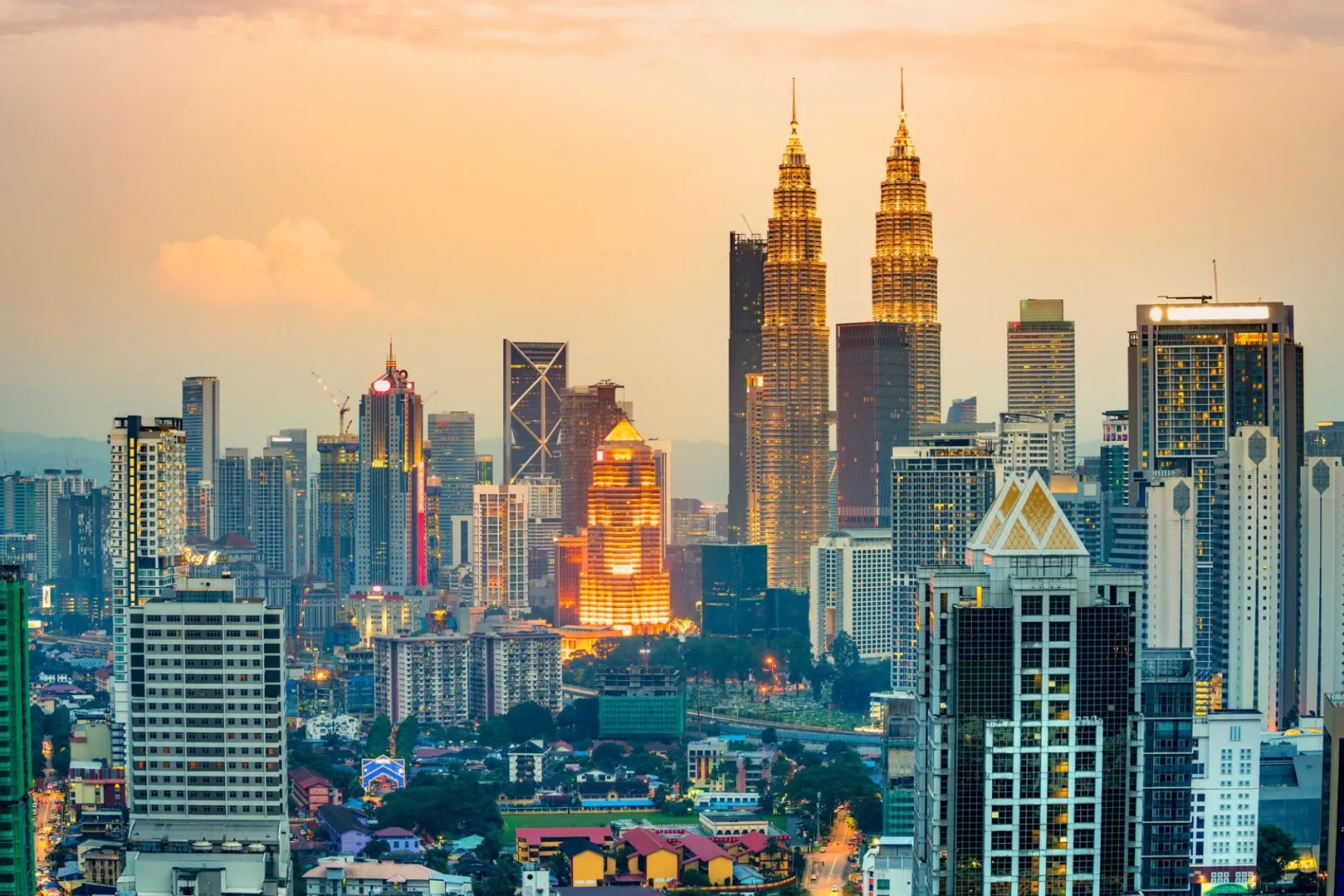 Malaysia Highlights – Kuala Lumpur, Batu Caves & Genting Highlands