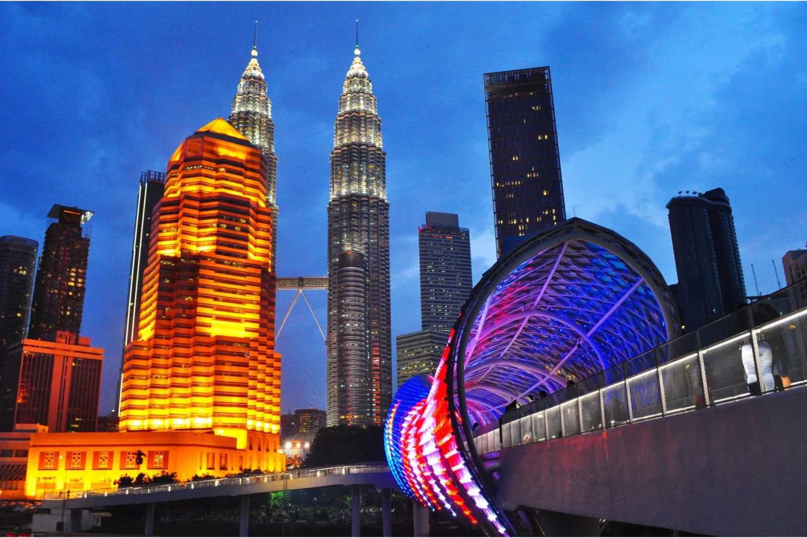 Malaysia Highlights – Kuala Lumpur, Batu Caves & Genting Highlands
