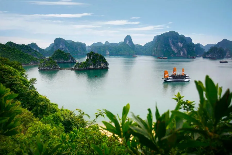 Vietnam Hanoi & Halong Bay Escape